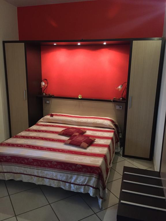 Quattro Ducati Hotel Трани Екстериор снимка